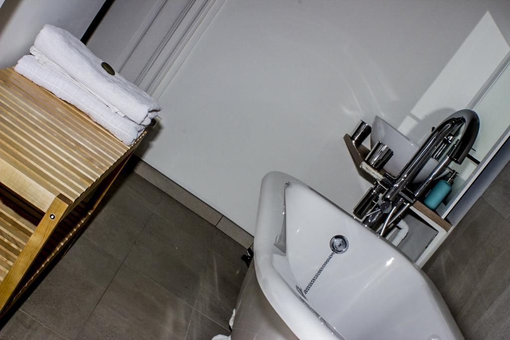 Chambre D'Hotes Avec Cuisine Commune - 5 Mns De Narbonne Cuxac-d'Aude Bagian luar foto
